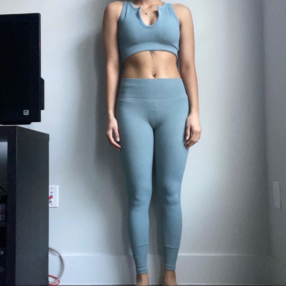 Workout Outfit - 2 Piece Ribbed Seamless High Waist Yoga Leggings Set